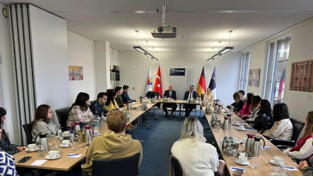 Bilkent Üniversitesi Uluslararası Hukuk Çalışmaları Topluluğu, Türk-Alman Ticaret ve Sanayi Odası'nı ziyaret etti